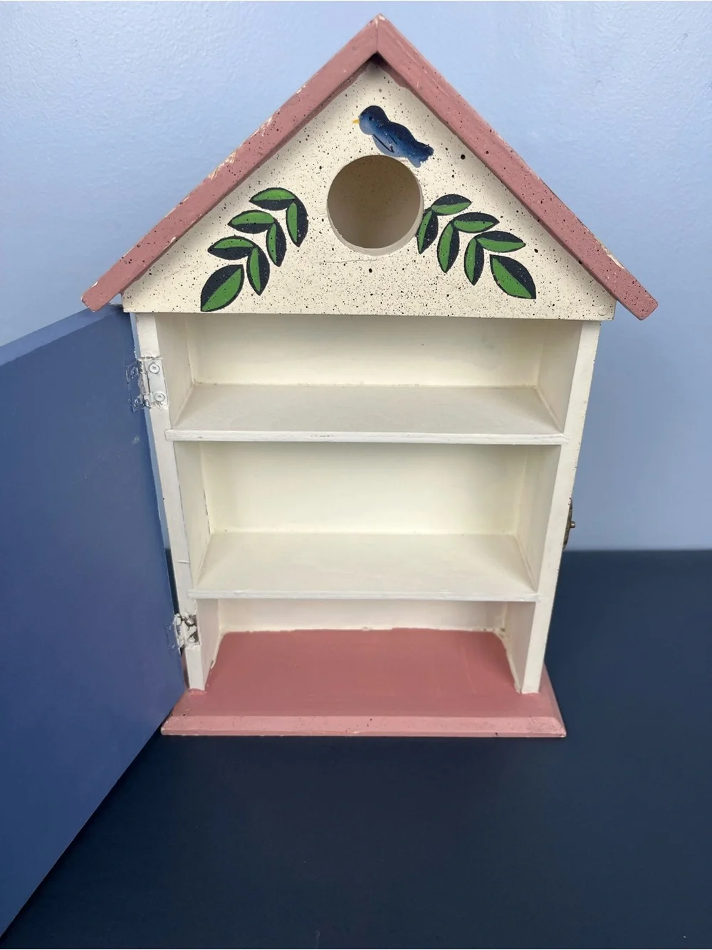 Birdhouse trinket shelf